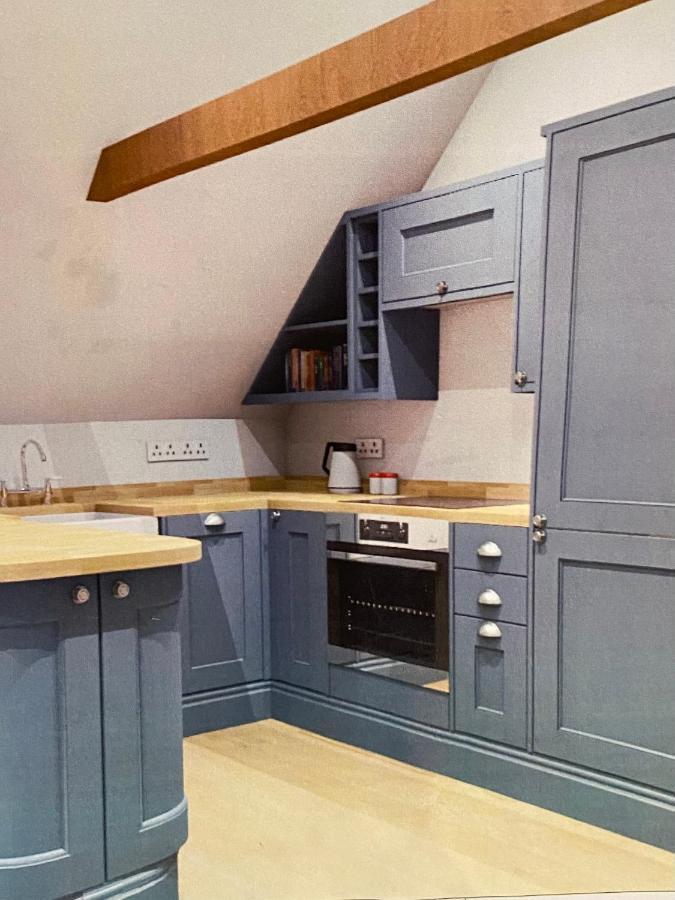 Stunning 2 Bedroom Flat In A Central Location New Alresford Luaran gambar