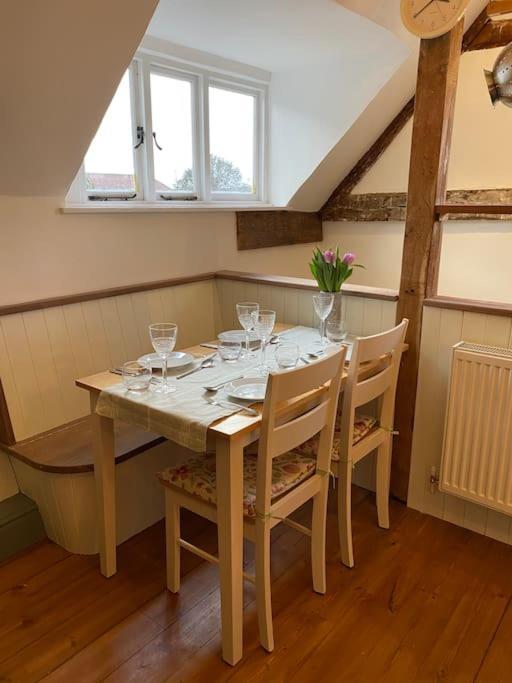 Stunning 2 Bedroom Flat In A Central Location New Alresford Luaran gambar